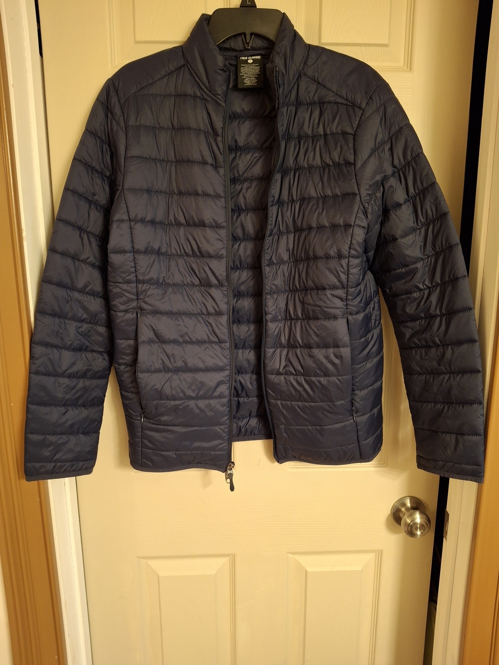 Men's Lightweight Quilted Puffer Jacket in Navy